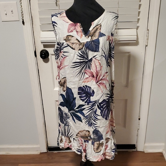 Lungo L’Arno Dresses & Skirts - Lungo L'Arno Tropical Print Sleeveless Midi Dress